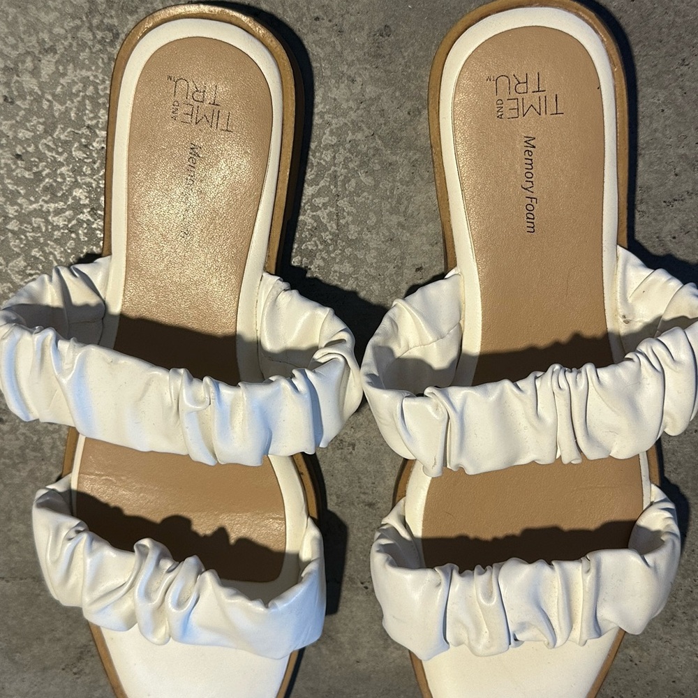 Time and Tru Women's Cream Ruffle Sandals